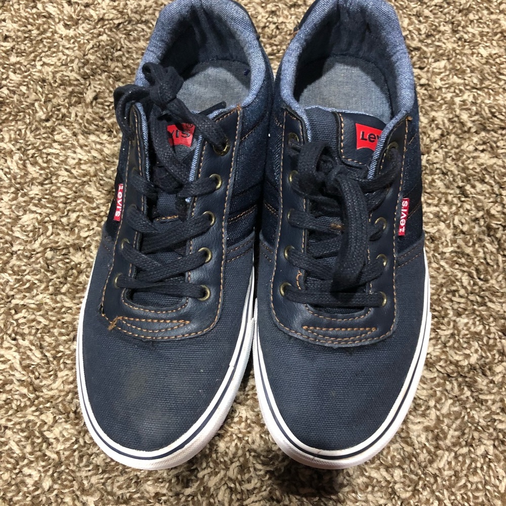 Levi Sneakers Women (7) Boys (5)